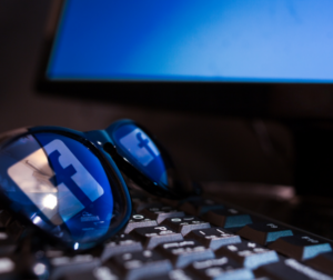 Social media can help you secure photography customers.